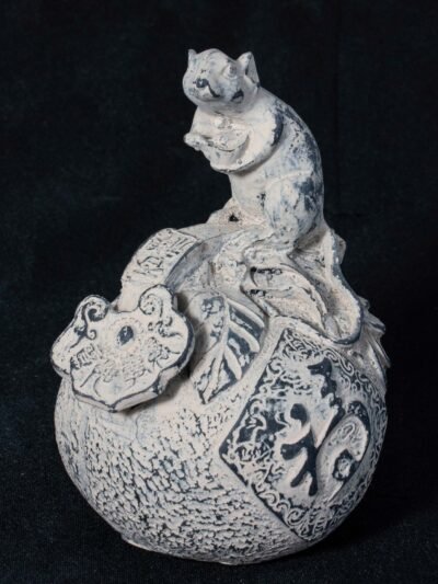 16th Century Ming Dynasty Terracotta Court Figure Statuette