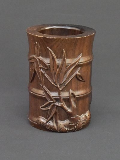 Antique Chinese Bamboo Brush Pot – Estimated Late Qing Dynasty – Insect Motif – 150mm Tall