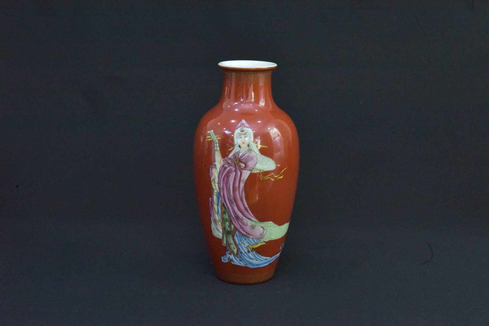 Vintage 1980s Chinese Porcelain Vases – Set of 4 – Red Glaze with Ancient Beauty Motif - Image 8