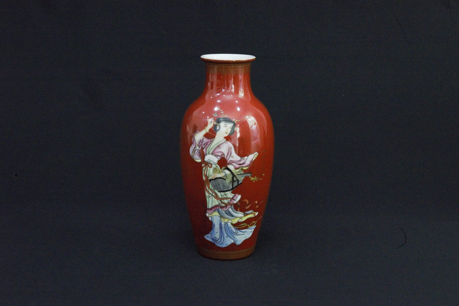 Vintage 1980s Chinese Porcelain Vases – Set of 4 – Red Glaze with Ancient Beauty Motif - Image 5