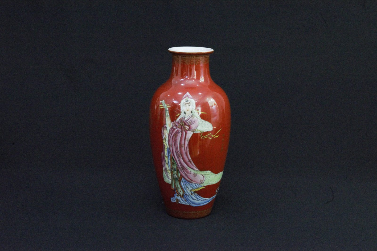Vintage 1980s Chinese Porcelain Vases – Set of 4 – Red Glaze with Ancient Beauty Motif - Image 2