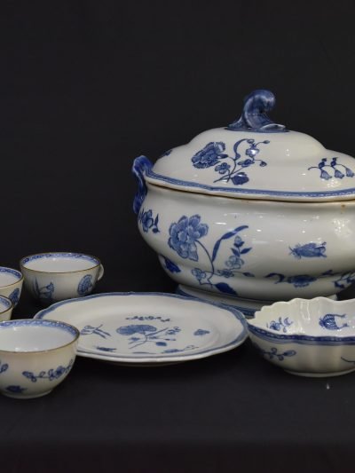 Vintage 1990s Blue & White Ceramic Soup Tureen Set – Floral Design