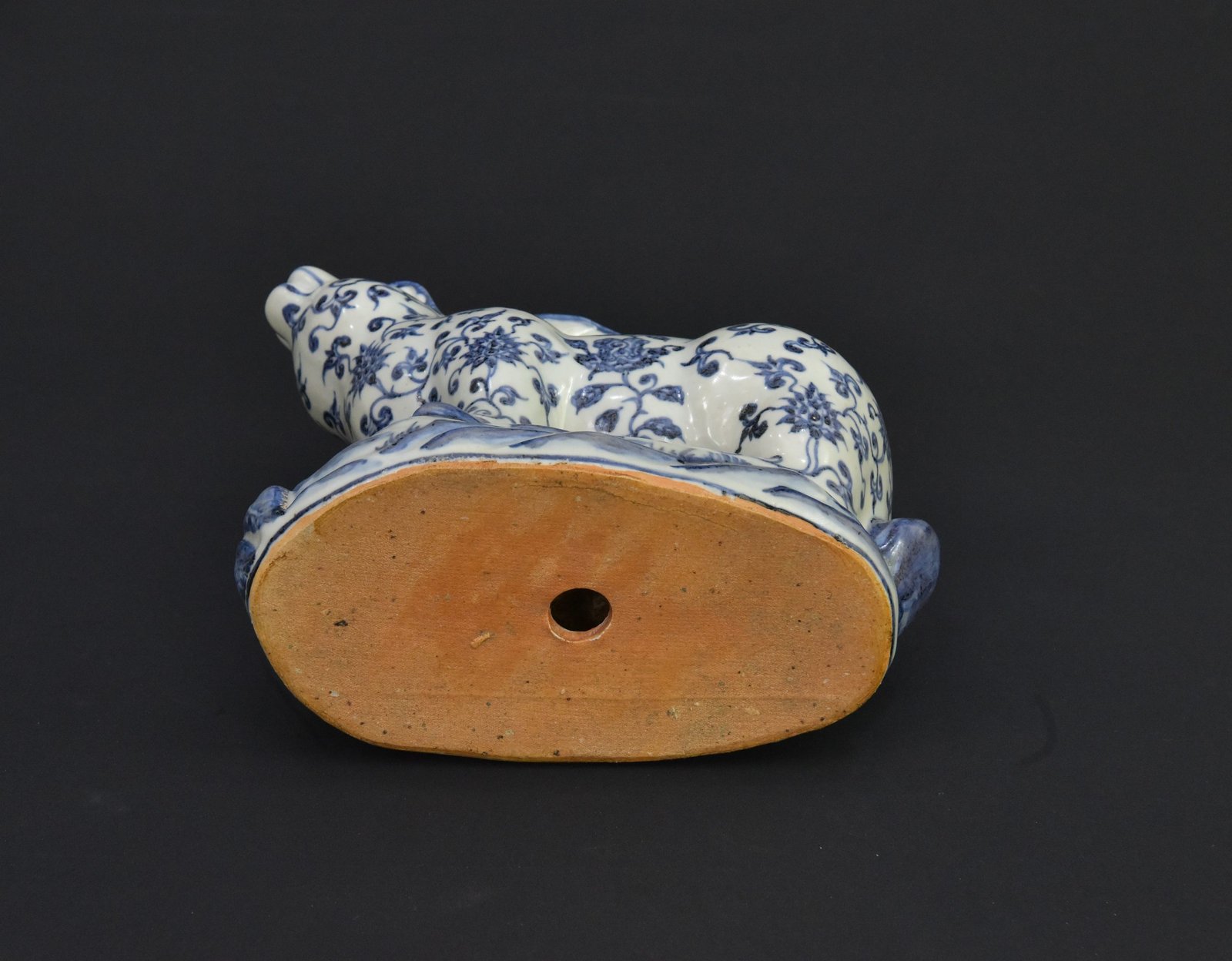 Vintage 80s Chinese Zodiac Ceramic Rabbit - Blue & White Figurine - Image 3