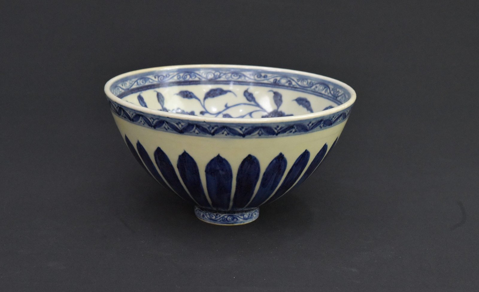 Vintage Chinese Blue and White Porcelain Bowl – "Double Lions Playing with Ball" Motif | Qinghua Style | 1980s Reproduction of Yongle Design