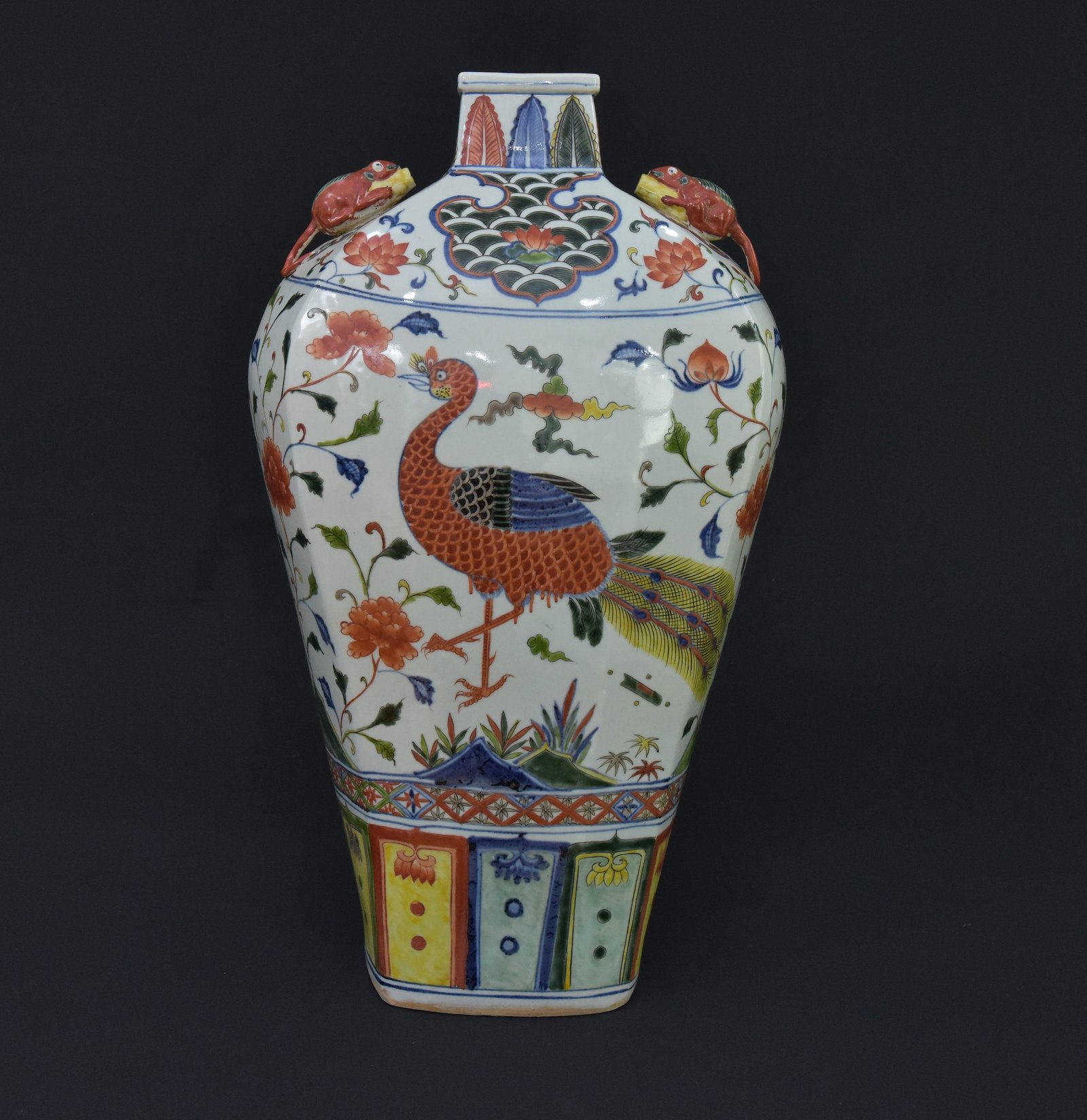 Vintage Chinese Wucai Porcelain Vase – "Peacock & Peony" Motif – Ming Dynasty Style (1980s Reproduction) - Image 3