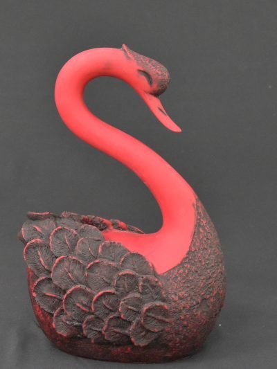 Elegant Red & Black Swan Figurine – Hard Plastic Sculpture – Decorative Home Accent