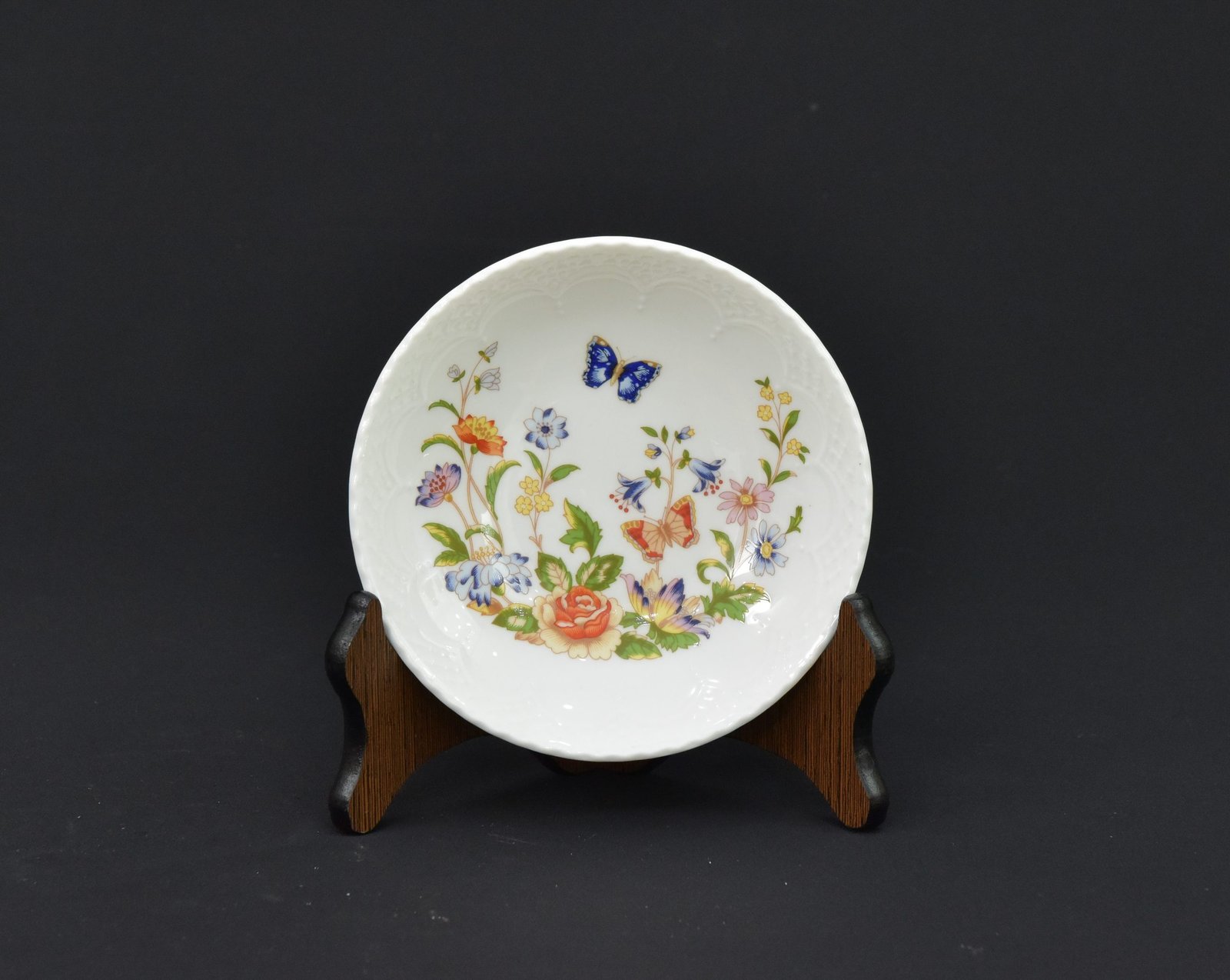 Vintage 1990s English Floral Porcelain Plates – Set of 2 – Made in the UK - Image 3