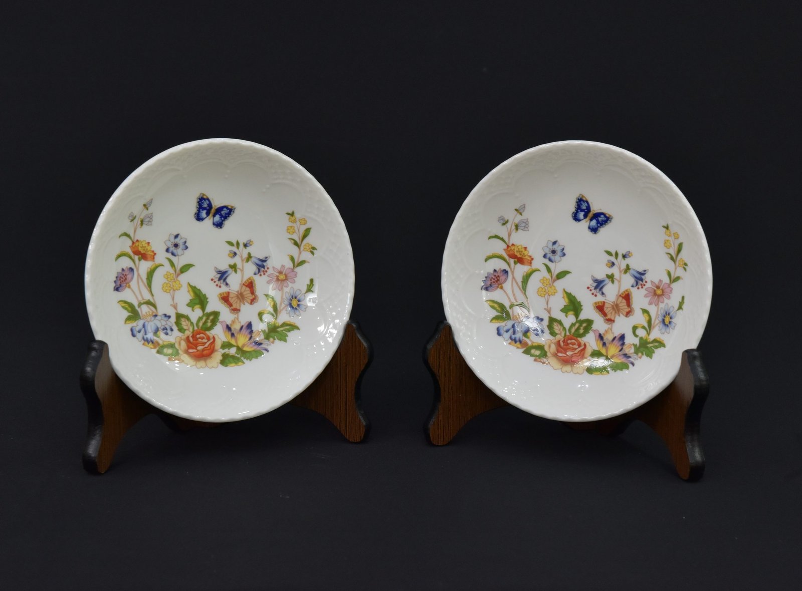 Vintage 1990s English Floral Porcelain Plates – Set of 2 – Made in the UK