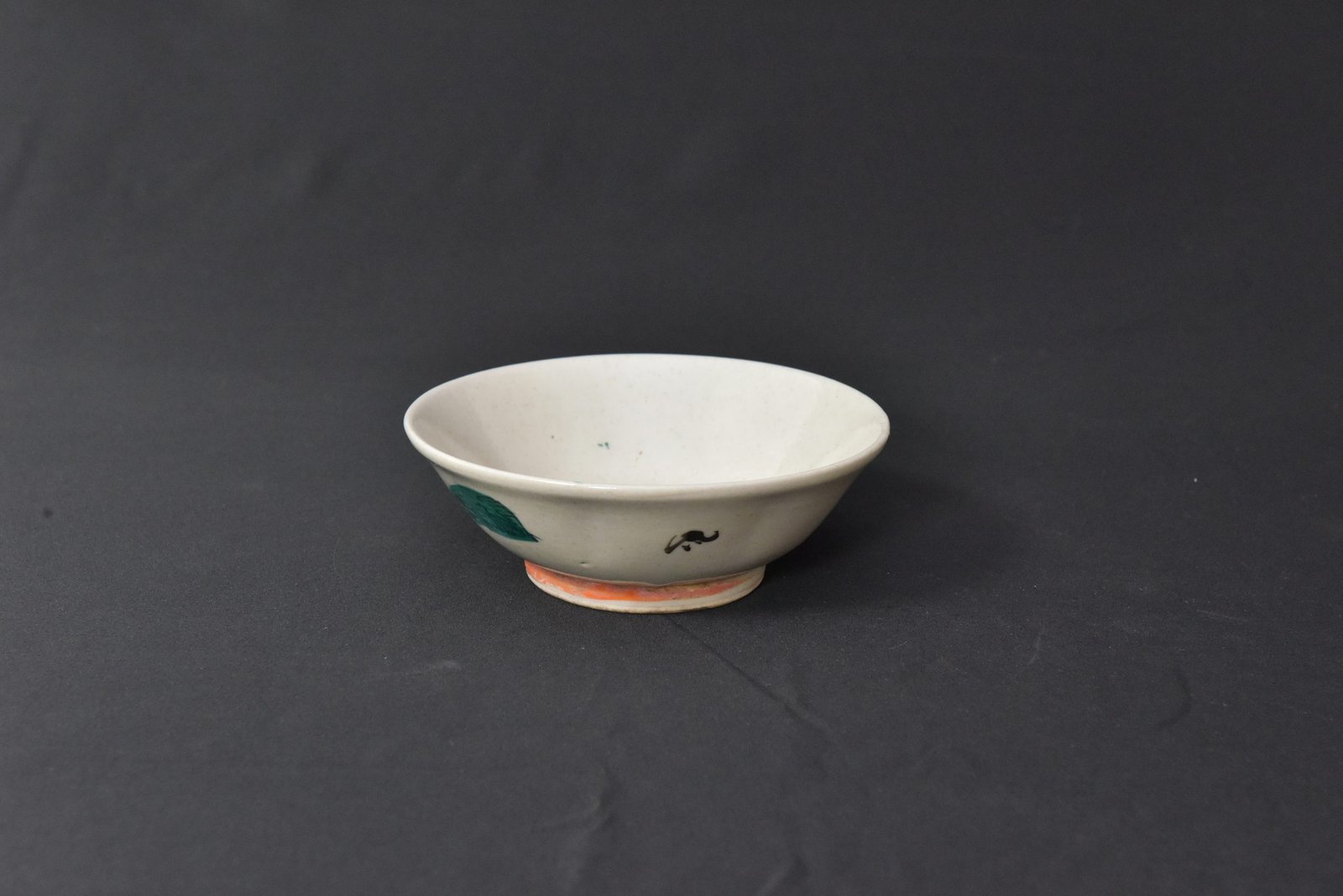 Vintage Chinese Porcelain Bowl – Floral and Bird Motif – Famille Verte Style - Image 4